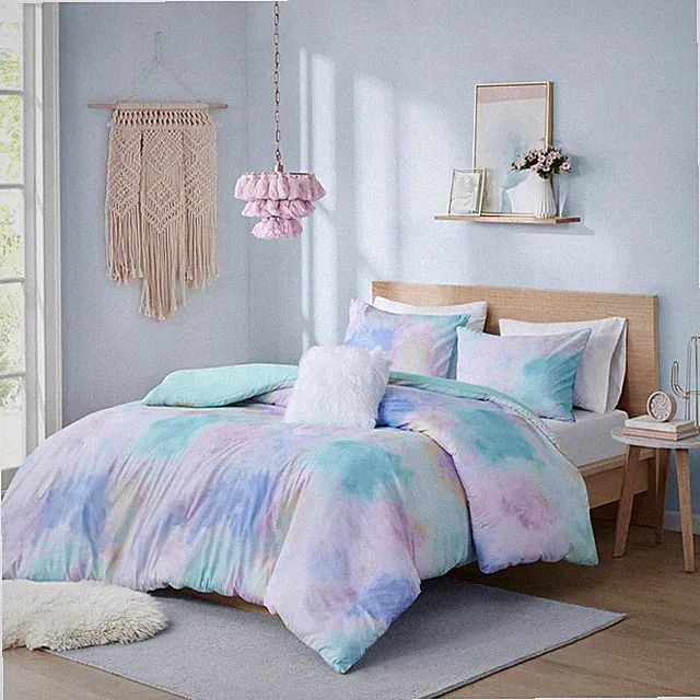 Intelligent Design Cassiopeia Watercolor Tie Dye Printed Comforter Full/Queen