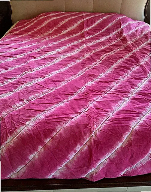 NWOT Pottery Barn PBTeen Tahiti Tie Dye Twin Quilt, Dark Pink, Dorm Bedding