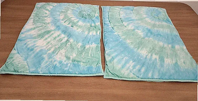 Pottery Barn Teen Tie- Dye Pool Shams Set Of 2 Aqua Teal Blue Green